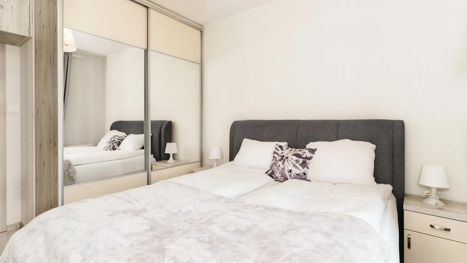 Totu Home Jaglana Old Town Apartment Spa&Wellness Gdańsk 0*,  Polen